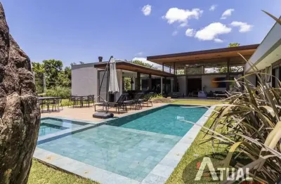 Casa à venda de alto padrão no condomínio flamboyant – atibaia/sp