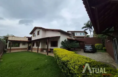 Chácara a venda em condomínio com portaria 24 horas em Mairiporã.