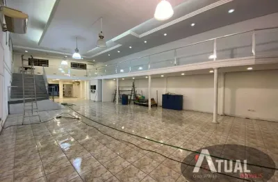 Galpão a venda em Atibaia centro de 1.500 m² de área construída.