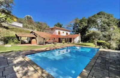 Impecável residência em condomínio, 4 quartos, 2 suítes, 478,70 m², moinho velho, embu das artes-sp.
