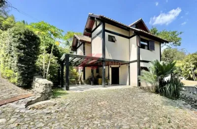 Venda: casa em condomínio de alto padrão em carapicuíba-sp, chácara santa lúcia - 3 quartos, 1 suíte, 3 banheiros, 3 vagas, 183,31 m².