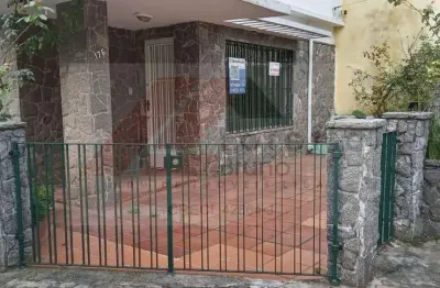 Imperdível casa à venda em são paulo na vila mariana: 5 quartos, 3 banheiros, 3 vagas de garagem, 221m² de área.