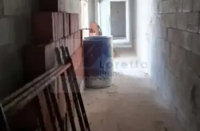 Apartamento com 78,14 metros, 2 suítes e 2 vagas de garagem cobertas.