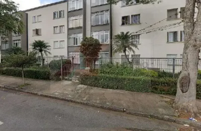 Apartamento térreo em localização nobre, 72m² úteis