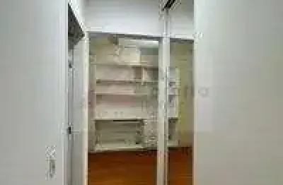 Vila mariana 66m² - sala para 2 ambientes, 2 dormitórios e 1 vaga de garagem boa e demarcada.