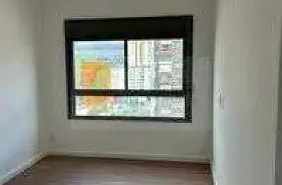 Condomínio com amplo lazer, incluindo piscina com sky deck e vista infinita no rooftop, a mais de 70m de altura. com fácil acesso à vergueiro, e entre os parques ibirapuera e da aclimação.