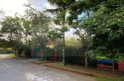 Chác vale do rio cotia - térrea, 3 suítes, lote plano, piscina e gourmet!
