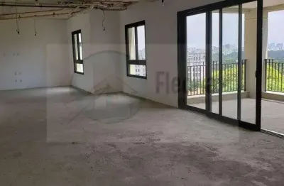 Cobertura assobradada de 455m² e área total de 863 m², 4 suítes, 6 vagas.