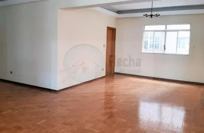 Excelente apartamento 189 m² - 3 dormitórios, 1 suíte e 1 vaga.