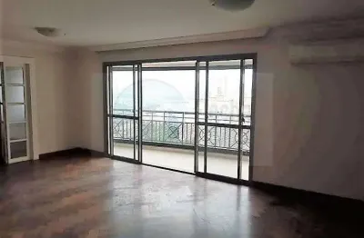 Apartamento em bom estado, 170,25 m² - 2 dormitórios e 3 vagas.