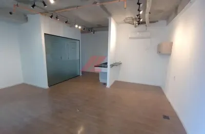 Sala comercial para alugar na Rua Jaceru, 436, Vila Gertrudes, São Paulo