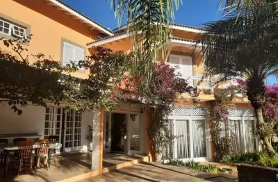 Luxuosa mansão de 4 suítes à venda em ibiúna-sp: 4 quartos, 3 salas, 7 banheiros, 10 vagas, 400m² de área. imperdível!