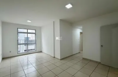 Apartamento com 2 quartos para alugar na rua padre roma, --, centro, florianópolis por r$ 3.100