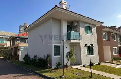 Casa em condomínio fechado com 3 quartos à venda na rua scharfemberg de quadros, 712, centro, são josé dos pinhais, 160 m2 por r$ 990.000