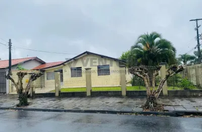 Casa com 3 quartos à venda na rua deputado arnaldo faivro busato, 1060, afonso pena, são josé dos pinhais, 64 m2 por r$ 650.000