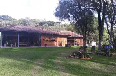 Casa com 4 quartos à venda na Rua Sergino Webber Leite, 63, São Sebastião, São José dos Pinhais, 432 m2 por R$ 1.050.000