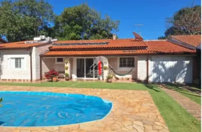 Casa em chácara com 3 quartos sendo 2 suítes à venda em condomínio na cidade de vinhedo/sp