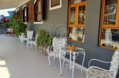 Casa à venda em valinhos, chácaras silvania, com 4 suítes, com 457.24 m²