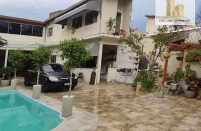 Sobrado com 4 dormitórios à venda, 200 m² por R$ 950.000,00 - Jardim Motorama - São José dos Campos/SP