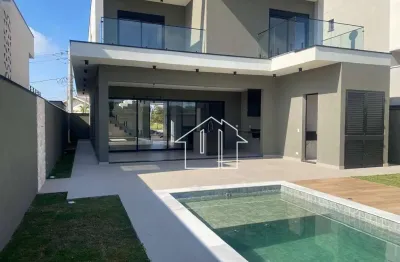 Casa cond, verana, 235m², 3 suítes, piscina, quintal gramado, 4 vagas