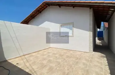 Imperdível casa à venda em itanhaém-sp, bairro nossa sra do sion! 2 quartos, 1 sala, 1 banheiro, 2 vagas de garagem, 47m².