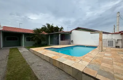 Casa à venda em itanhaém-sp, no bairro grandesp, com 3 quartos, 1 suíte, 1 sala, 3 banheiros, 4 vagas de garagem e 159,00 m².