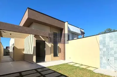 Casa nova com piscina diferenciada à venda em itanhaém-sp, bairro grandesp: 2 quartos, 1 suíte, 2 banheiros, 2 vagas, 70m². imperdível!