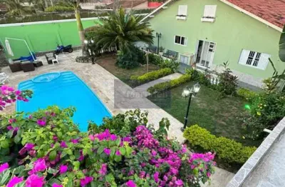 Imperdível oportunidade de adquirir uma casa de luxo em suarão, itanhaém-sp, com 4 quartos, 2 suítes, 2 salas, 3 banheiros, 6 vagas de garagem e 286m² de área!