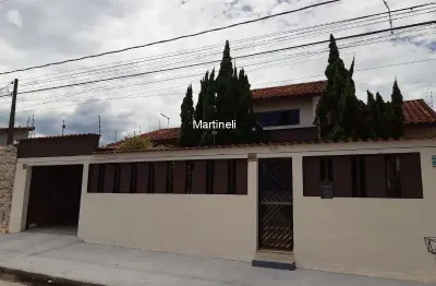 Maravilhosa casa à venda em itanhaém-sp, bairro savoy: 4 quartos, 1 suíte, 1 sala, 2 banheiros, 2 vagas, 250m² de área