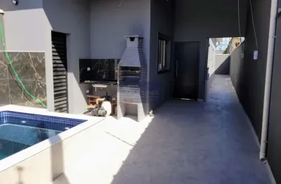 Casa à venda em itanhaém-sp, bairro savoy: 2 quartos, 1 suíte, 2 banheiros, 2 vagas e 74m² de área. imperdível!