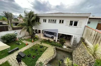 Imperdível casa de luxo à venda em itanhaém-sp, cibratel: 6 quartos, 6 suítes, 1 sala, 4 vagas de garagem, 377m²!