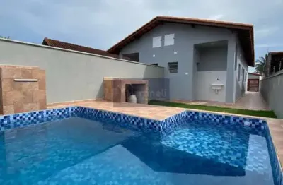 Casa à venda em itanhaém-sp, no jardim regina: 2 quartos, 2 banheiros, 2 vagas de garagem, 55m² de área.