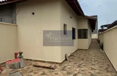 Casa à venda em itanhaém-sp, bairro guacyra: 3 quartos, 1 suíte, 2 salas, 3 vagas de garagem, 83,00 m² de área.