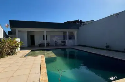 Casa à venda em itanhaém-sp, cibratel 2: 4 quartos, 2 suites, 1 sala, 3 banheiros, 5 vagas de garagem, 180m². confira já!
