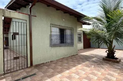 Imperdível! casa à venda em itanhaém-sp, bairro guarda civil: 2 quartos, 1 suíte, 1 sala, 3 vagas de garagem, 144,00 m².