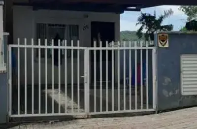 Casa à venda no Cedrinho, Brusque 