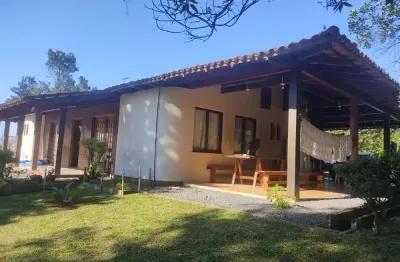 Ampla residência 5 dormitórios - terreno industrial com 2.000m2