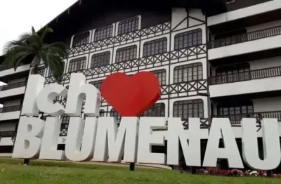 Terreno de esquina com 7.000m2 - frente rua prof. jacob ineichen