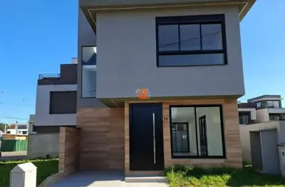 Sobrado à venda em curitiba, santa cândida, com 3 suítes, com 116.13 m²