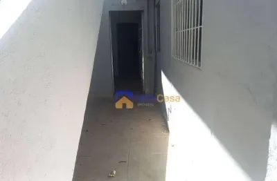 Locação  casa terrea r$ 1.251,00/ 1 quarto / cozinha / banheiro / lavamderia . centro de itaquerra