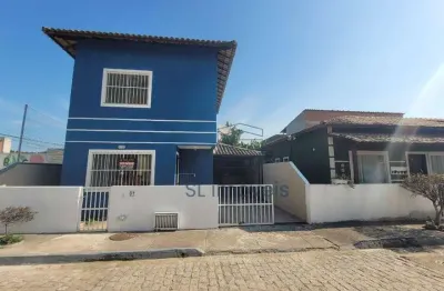 Casa com 2 suítes à venda em condomínio fechado no bairro chácara mariléia, rio das ostras