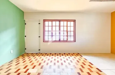 Casa comercial para alugar no Capão Raso, Curitiba 