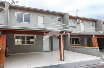 Casa com 3 quartos para alugar no Xaxim, Curitiba 
