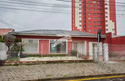 Casa comercial para alugar no Bacacheri, Curitiba 