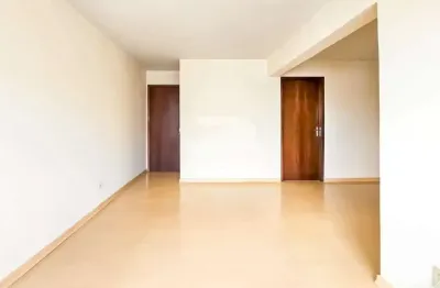 Apartamento com 3 quartos para alugar na Rua Guaratuba, 662, Ahú, Curitiba