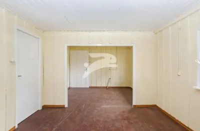 Casa com 2 quartos para alugar na Rua Deputado Waldemiro Pedroso, 1786, Novo Mundo, Curitiba