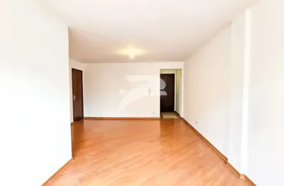 Apartamento com 3 quartos para alugar na Rua Mateus Leme, 1074, Centro Cívico, Curitiba