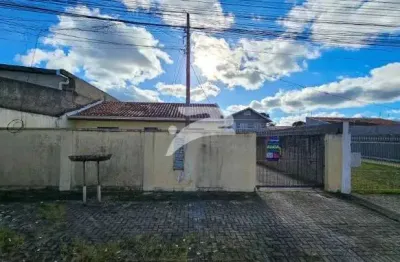 Casa com 3 quartos para alugar na Rua Professor Lício de Lima, 534, Novo Mundo, Curitiba