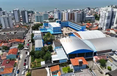 Casa com 4 quartos à venda na Servidão Tolentino Hoffmann, Barreiros, São José