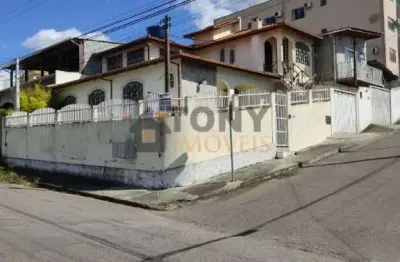Casa com 4 quartos à venda na Rua Hélio Estefano Becker, 2670, Real Parque, São José
